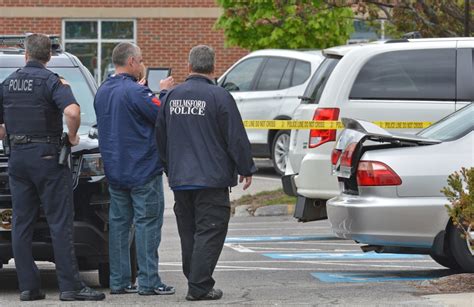 woman finds lowell murder suspects body  car trunk boston herald