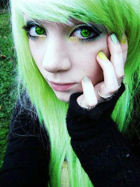 emo girl green hair green eyes girls pinterest emo girls green