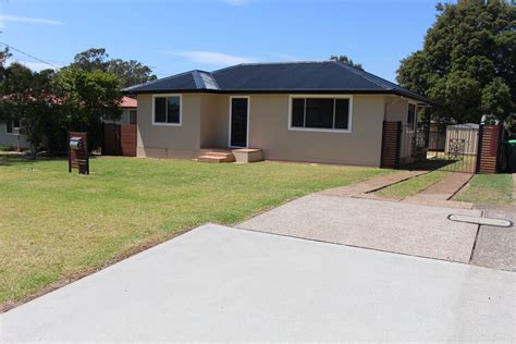 east maitland nsw   beds house  sale