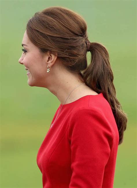 kate middletons hair     ponytail glossy curls