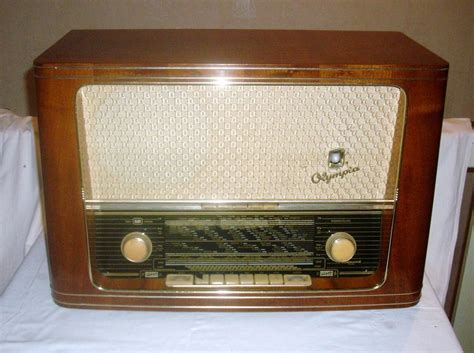 olympia  sachsen werk roehren radio dresden el spielt sieht super aus radios altes