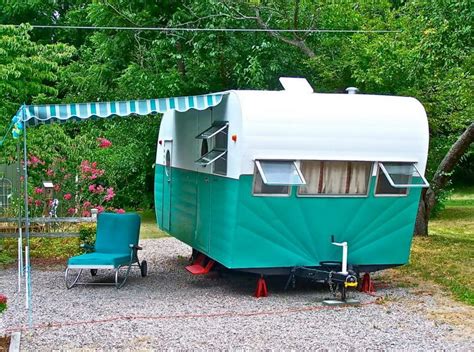 Cute Vintage Trailer Interior Vintage Campers Trailers Vintage