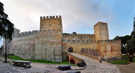 lisbon sao jorge castle