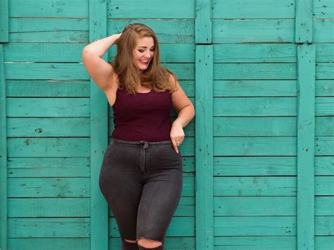 Fashion Mistakes Curvy Women Make And How To Avoid Them