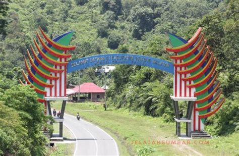 wisata  rest area perbatasan kota padang kabupaten pesisir selatan jelajah sumbar