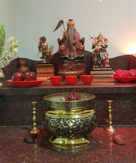 altar dewa dewi vihara kalyana mitta sahabat sejati