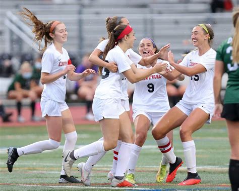 State’s No 1 Girls Soccer Team Extends Win Streak To 19 Behind Play Of