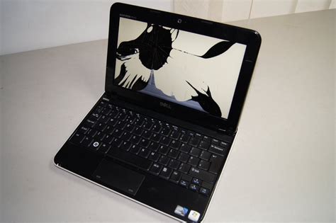fix  broken laptop screen trusper
