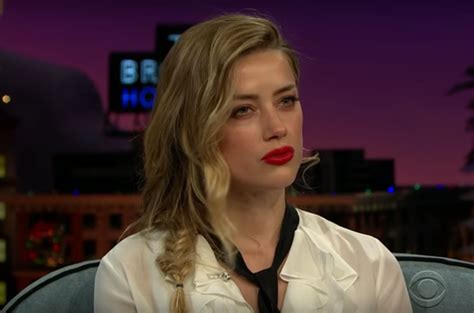 amber heard s former stylist disputes claims that johnny depp gave the