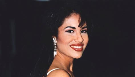 Meet Selena Quintanilla 5 Things To Know About The Legendary Singer