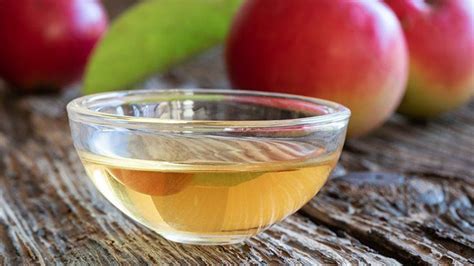 8 touted health benefits of apple cider vinegar and what the research