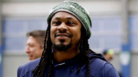dui trial date set for former nfl star marshawn lynch following his