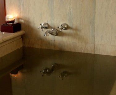 clean  jacuzzi whirlpool bath ehow