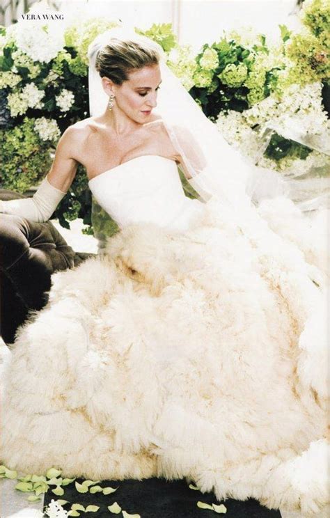 sjp in sex and the city vera wang textured wedding dresses pinterest city sarah jessica