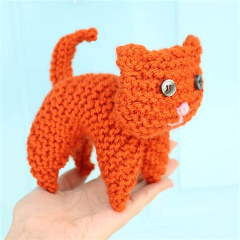 Flat Knit Cat Knitting Pattern – Gina Michele Knitting