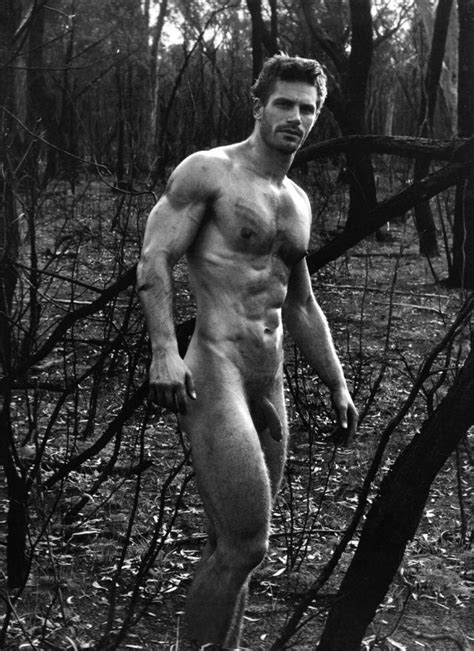 daily male nude naked erect hard artistic candid men 150519 04 daily male nude