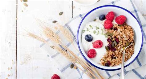 healthy breakfast recipe fruit and yogurt muesli read