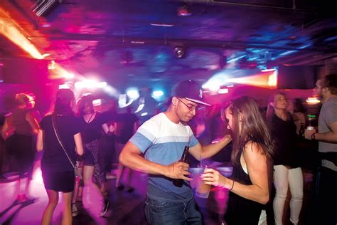 Top 7 Live Music Clubs In The Burlington Area What S Good Seven