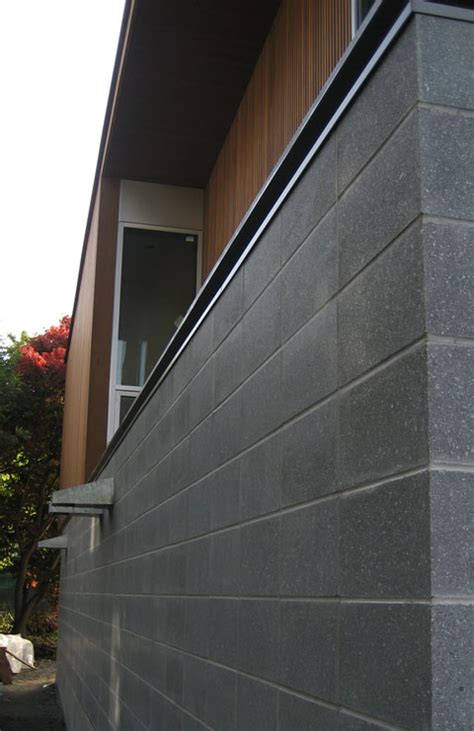 detail cinder block home building  vancouver