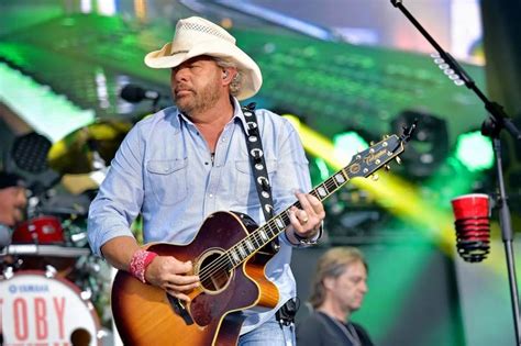 plan ahead toby keith plays schaumburg dave coulier comes to crystal lake