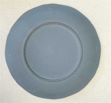 wedgwood jasperware blue christmas plate 1993 while