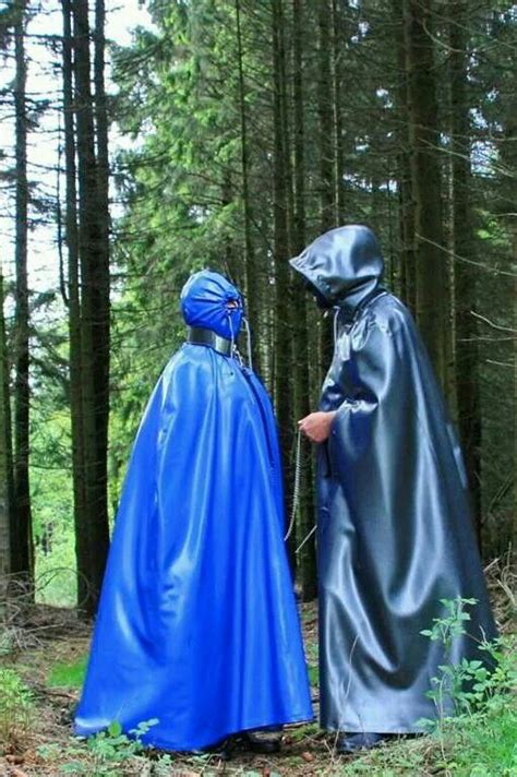 rubber couple in 2019 regenmantel 50er jahre kleidung und regenkleidung