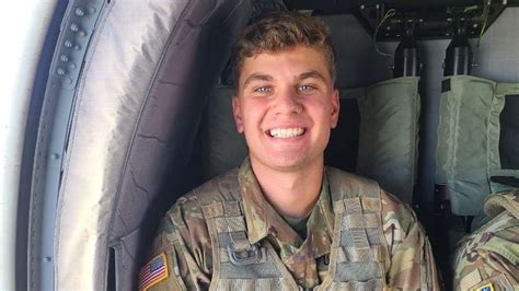 national guard soldier passes    army school  single year