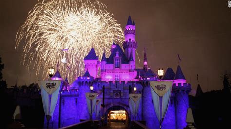 Disney Bought 2 4 Billion Of Its Own Stock During Market Freakout