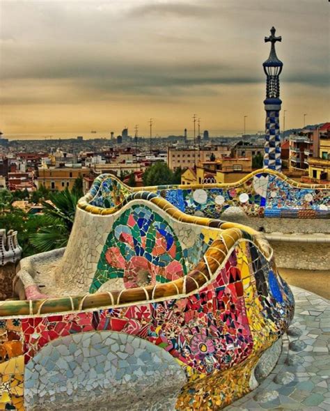 parque gueell muita beleza  arte em um local encantador de barcelona