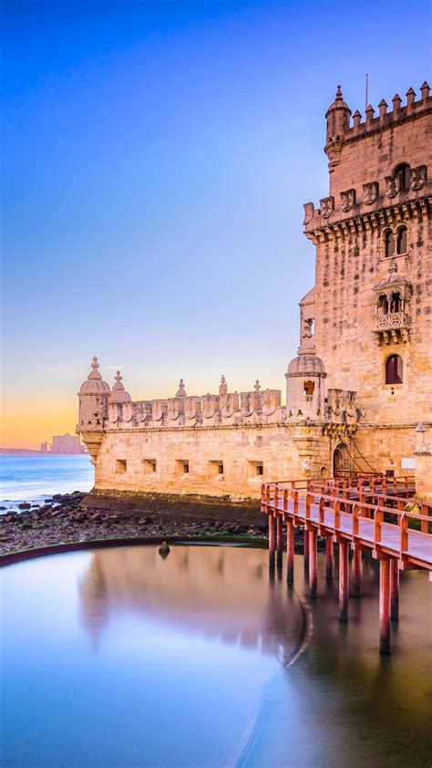 torre de belem portugal backiee