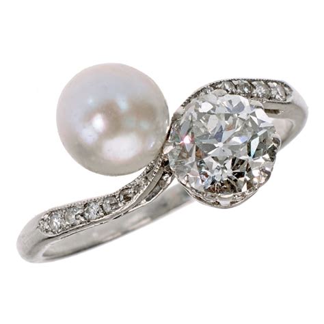 diamond  pearl ring hepplewhites