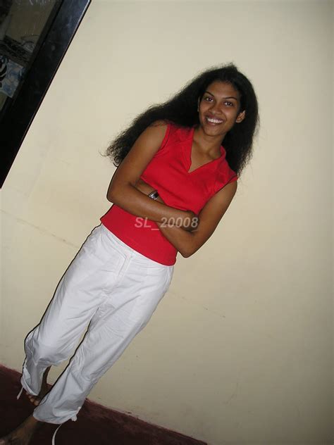 Sri Lankan Hot Girls Photos Beauti Full Adies Photo Play Nude Girls Of
