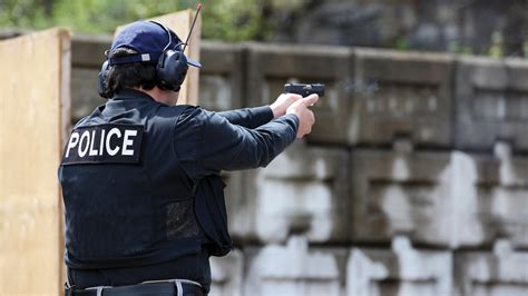 level handgun skills   reach american police beat magazine