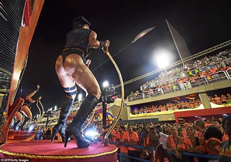 Thousands Of Dancers Take To Rio De Janeiros Famous Sambadrome For The