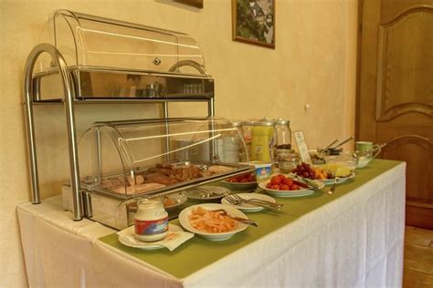 tips  eating  healthy hotel breakfast staying healthy  traveling