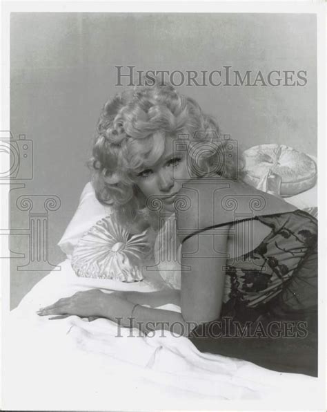 1974 Press Photo Actress Connie Stevens In The Sex Symbol Sap69167