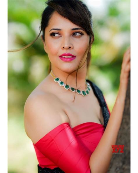 Actress Anasuya Bharadwaj Latest Glamour Stills Social