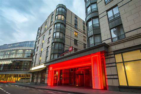 radisson red  millennial haven  disrupting  hotel industry
