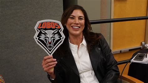 fans turn out as unm hosts soccer star hope solo unm newsroom