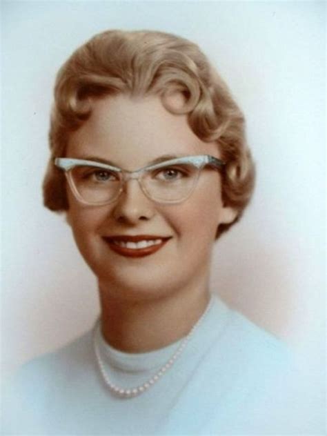 cat eye frames the cool glasses style of women from the 1950s