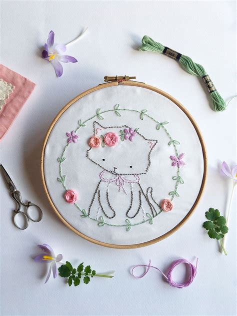 kitten hand embroidery pattern    stitch