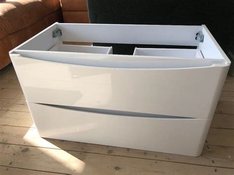 unused mm wall hung vanity unit  sink  small crack  bromley london