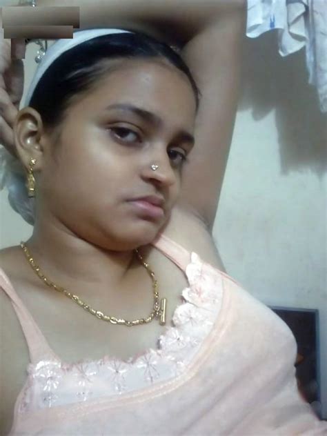 Tamil Aunties Hot Sarees Boobs Showcase Photos Sexy Looks