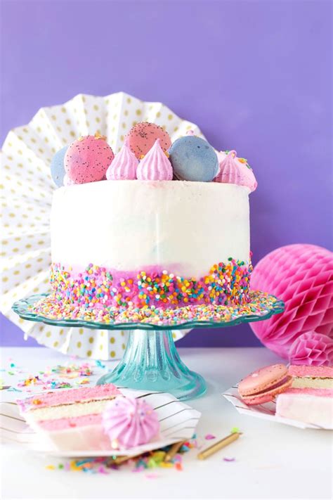 decorating  sweetest birthday cakes  girls  subtle revelry