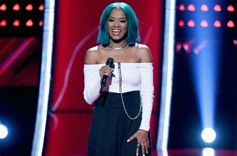 The Voice Contestant Tayler Green Performs Julia Michaels Issues