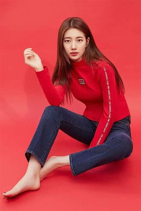 Red Alert Glam Look Of Sexy Korean Actress Bae Suzy Iwmbuzz