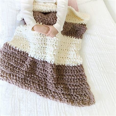 crochet weighted blanket  bernat blanket extra easy crochet patterns