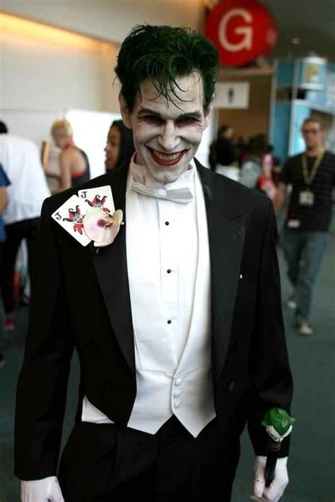 27 of the hottest guys at comic con mens halloween costumes joker