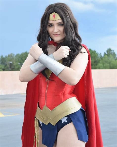 Pin By John On Wonder Woman Cosplay Wonder Woman Cosplay