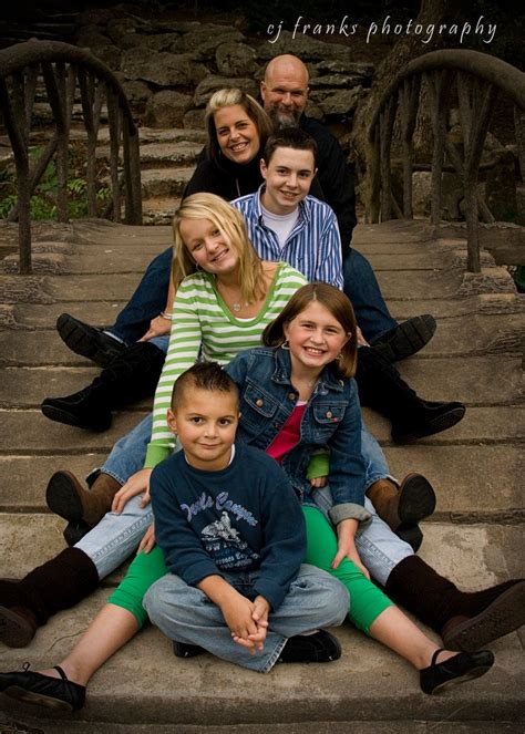 trend family poses  photography digit photo headshot